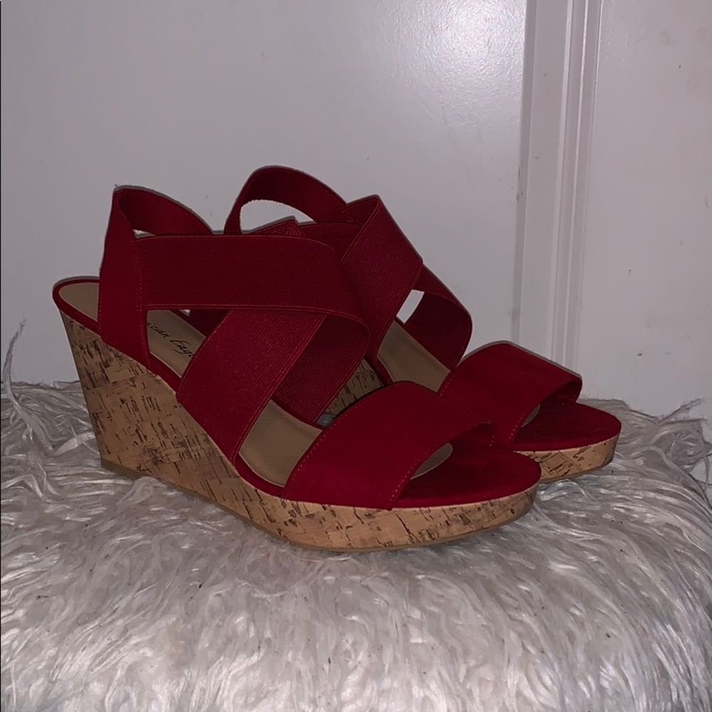 Red Wedges